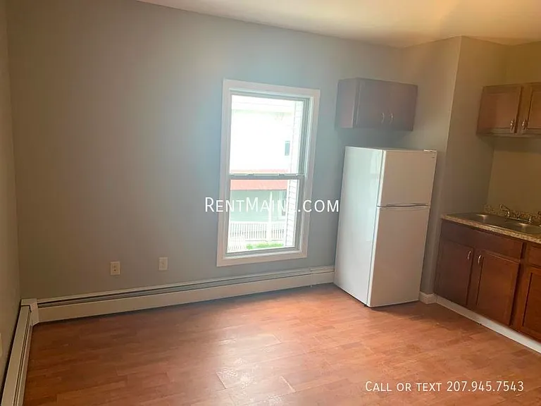 380 Hammond St #3 — Photo 2