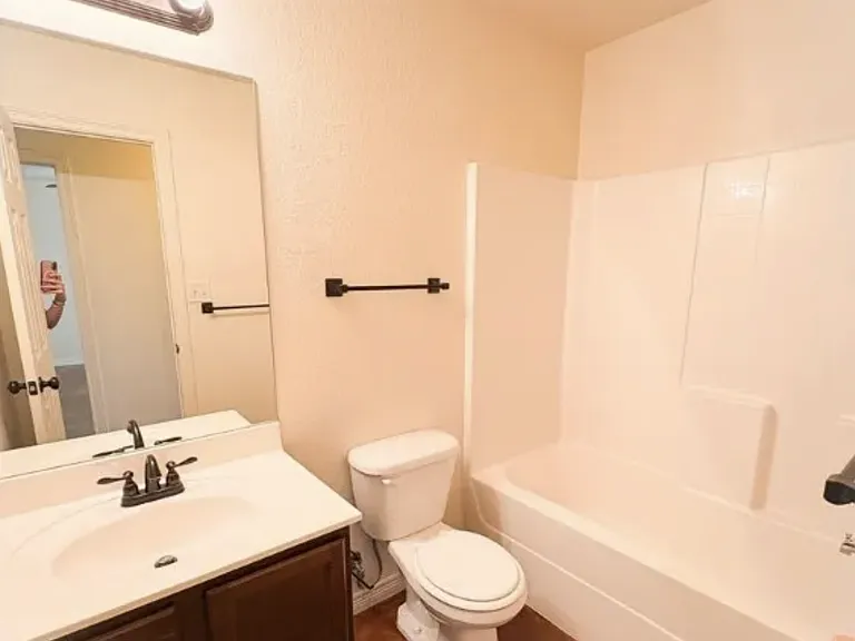 614 Karey Dr #B — Photo 10