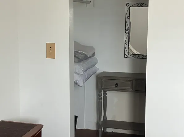 785 Kinau St #804, Honolulu, HI 96813