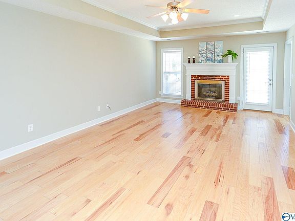 3rd image of 140 Beaconsfield Dr