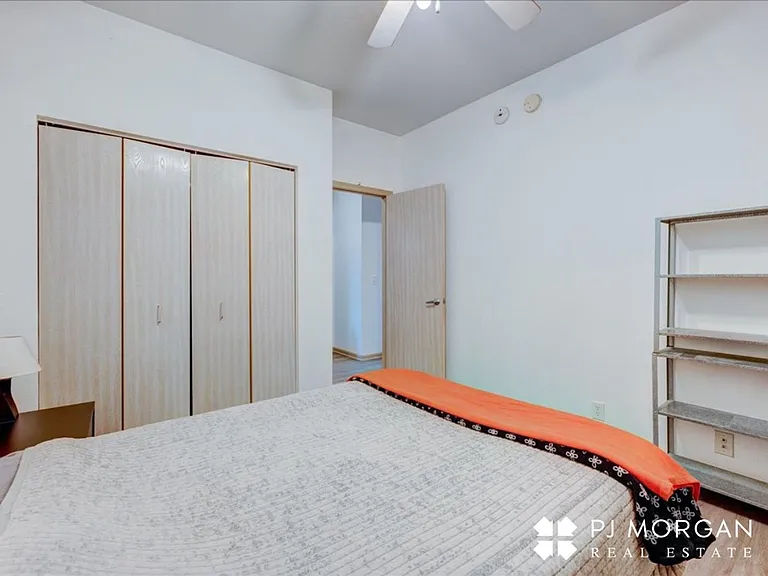 312 S 16th St #201 — Photo 17