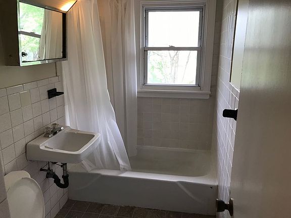 4th image of 55 Oakland Ave #B3