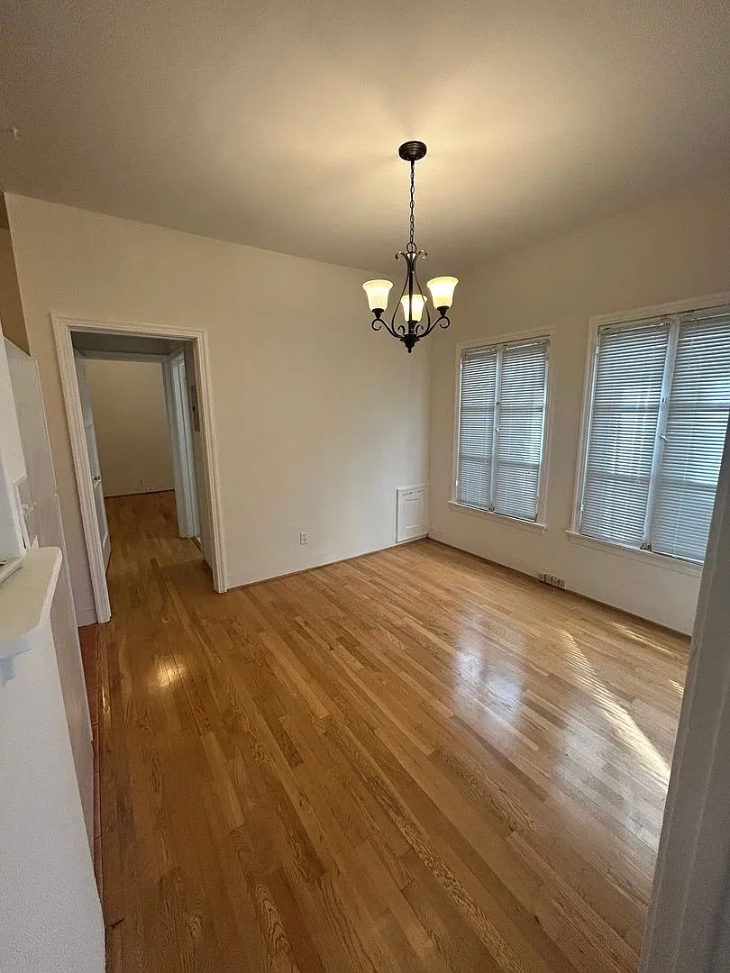 217 S Elm Drive Apts — Photo 4