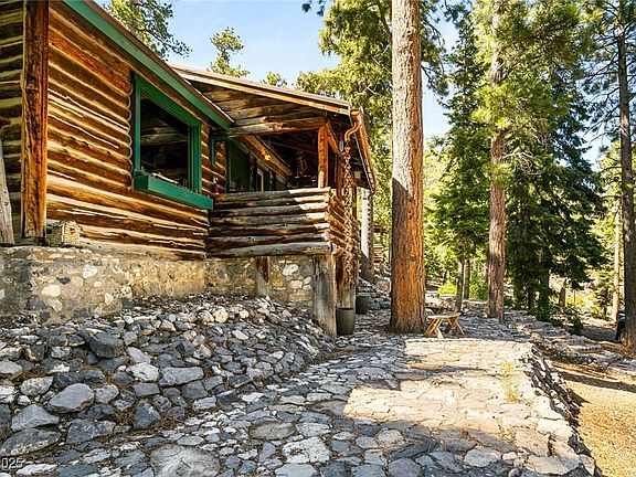 3rd image of 4075 Cougar Ridge Trl