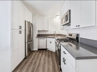 410 13th St APT D, Huntington Beach, CA 92648