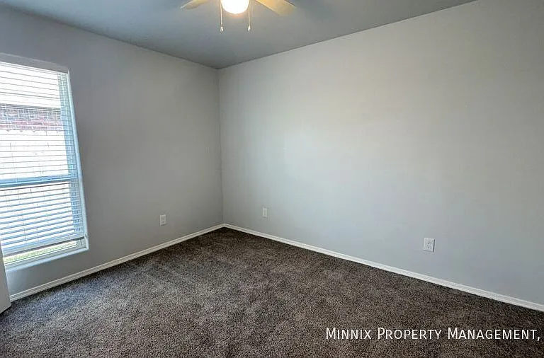 8415 10th Pl — Photo 15