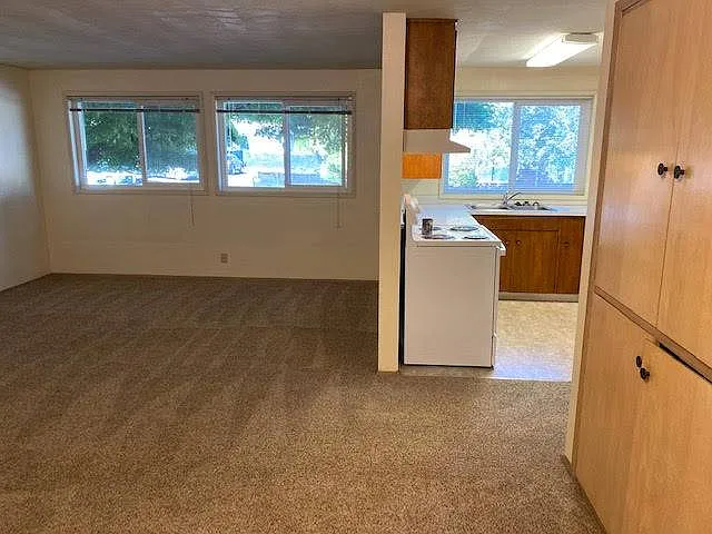 419 NW 26th St — Photo 5