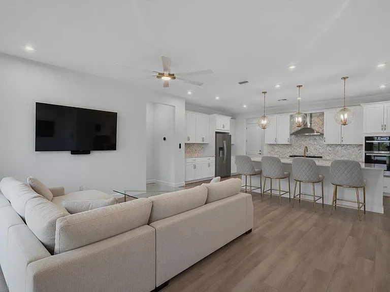 13621 SW Bally Dr — Photo 8