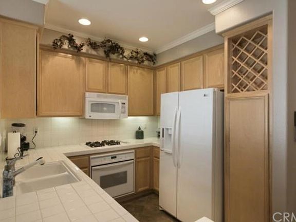 3rd image of 822 S Boulder Pl