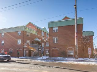 130 Rochester St #6, Ottawa, ON K1R0A3