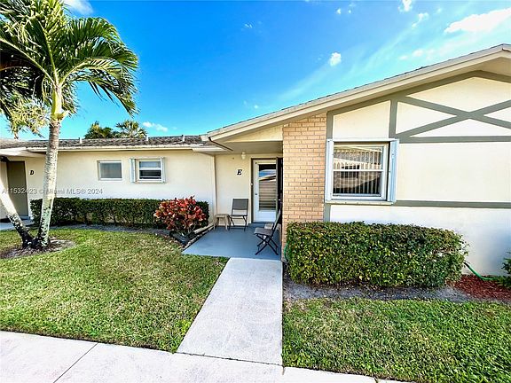 2nd image of 2567 Emory Dr W #E