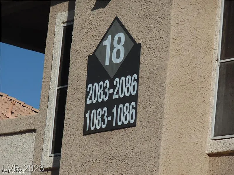 2 bed, 2.0 bath, 1427 sqft, $1,600 — Photo 2