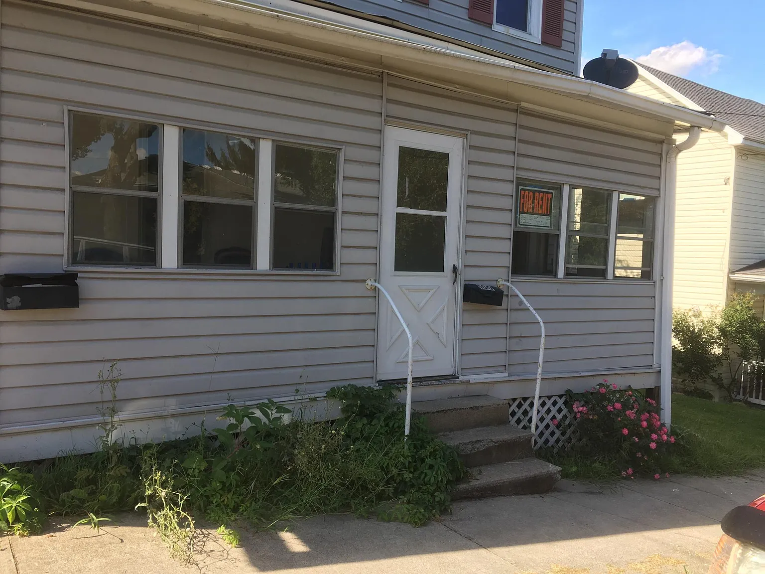 100 D St — Photo 1