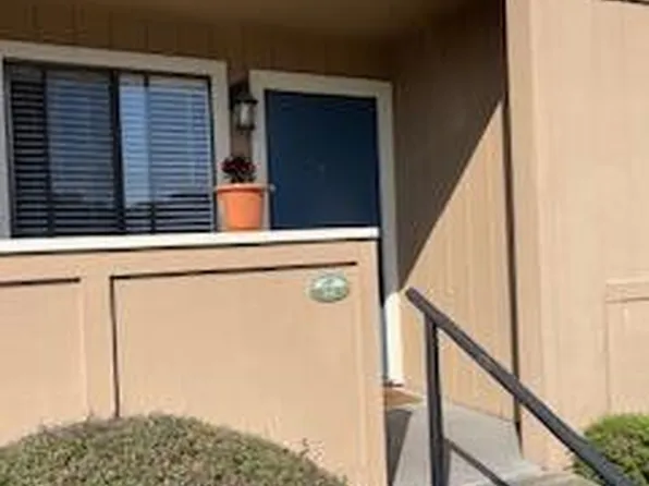 820 Casanova Ave APT 28, Monterey, CA 93940