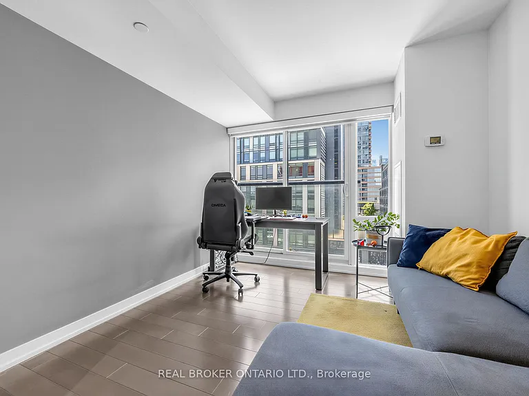 170 Fort York Blvd #407 — Photo 9