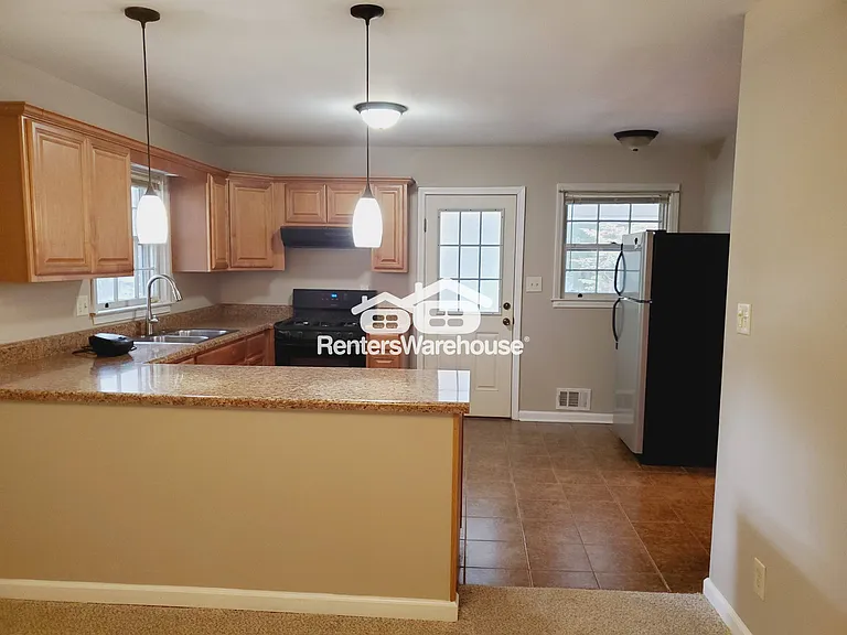 2020 Annette Ln — Photo 7