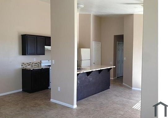 5th image of 7625 Walpole Ave #B