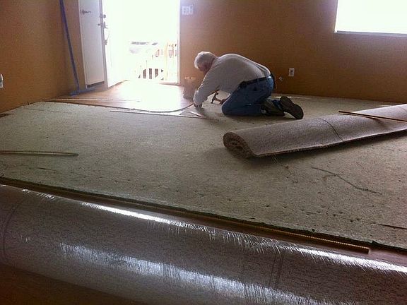 New flooring added in 2012.
