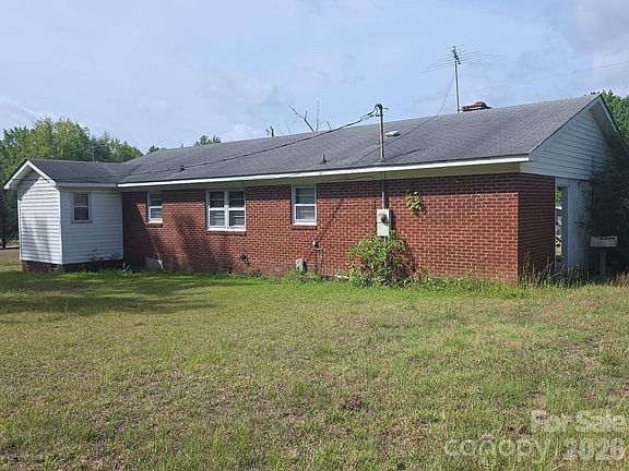 3rd image of 217 Rollings Rd