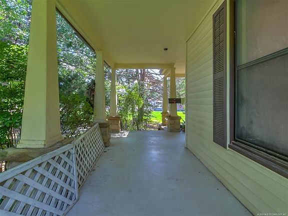 5th image of 323 N Choctaw Ave