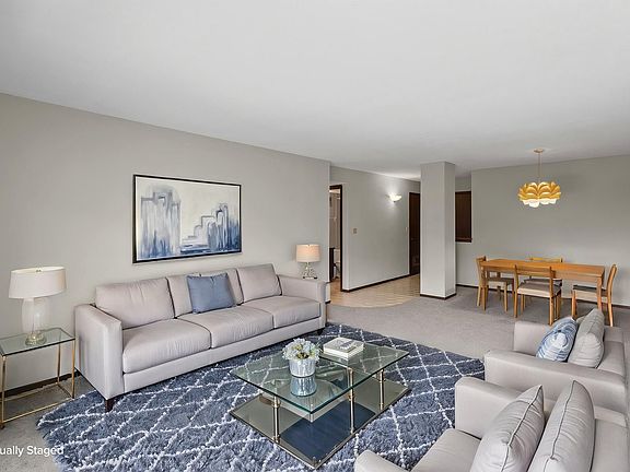 4th image of 1738 Chicago Ave APT 803