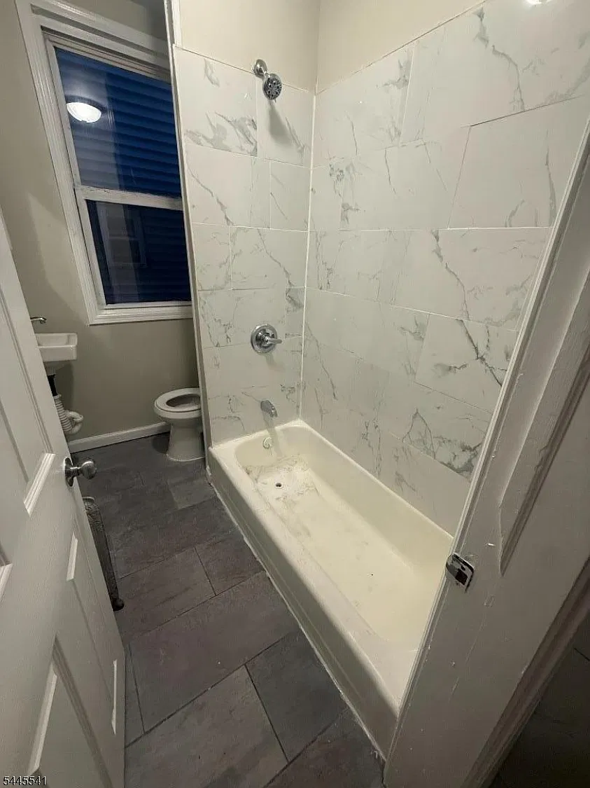 3 bed, 1.5 bath, 1000 sqft, $1,950 — Photo 3
