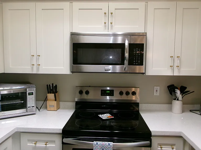 Remodeled kitchen and quartz counters 7/26.