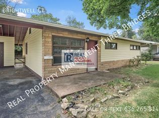 5 Brightwell Ct, Florissant, MO 63031