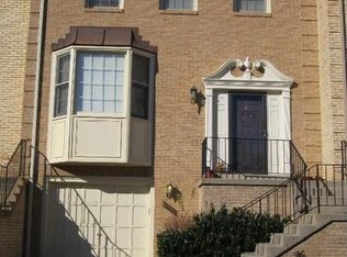 4642 Luxberry Dr, Fairfax, VA 22032