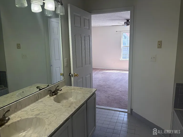 14 Prestwick Way — Photo 18