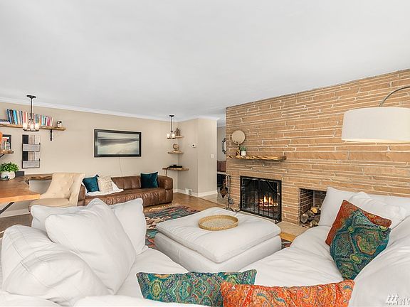Wood-burning fireplace & cork flooring.