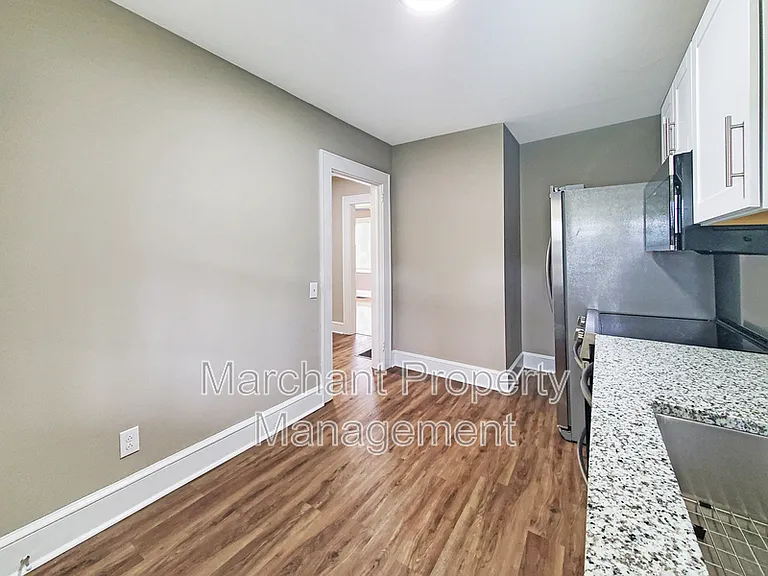 11B Harrington Ave — Photo 11