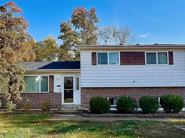 8910 Grantway Ct, Saint Louis, MO 63123