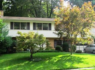 9309 Glenbrook Rd, Fairfax, VA 22031