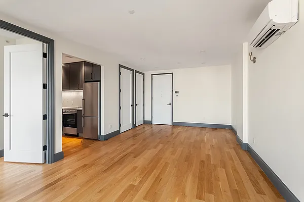 Rented by EXR | media 5