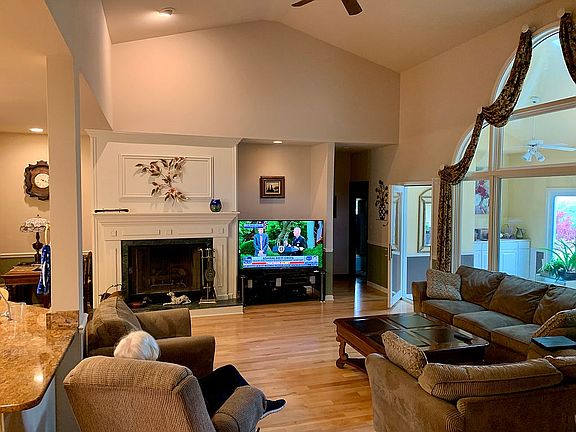 5th image of 15306 W Pantigo Ln