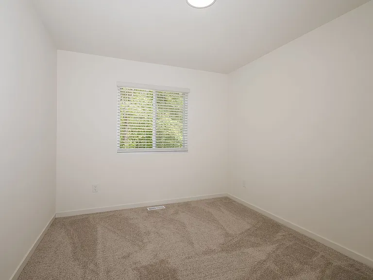 1625 Reagan Dr — Photo 19