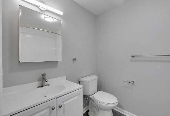4th image of 229 W 4th St #A4