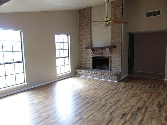 3rd image of 5005 Oregon Ct