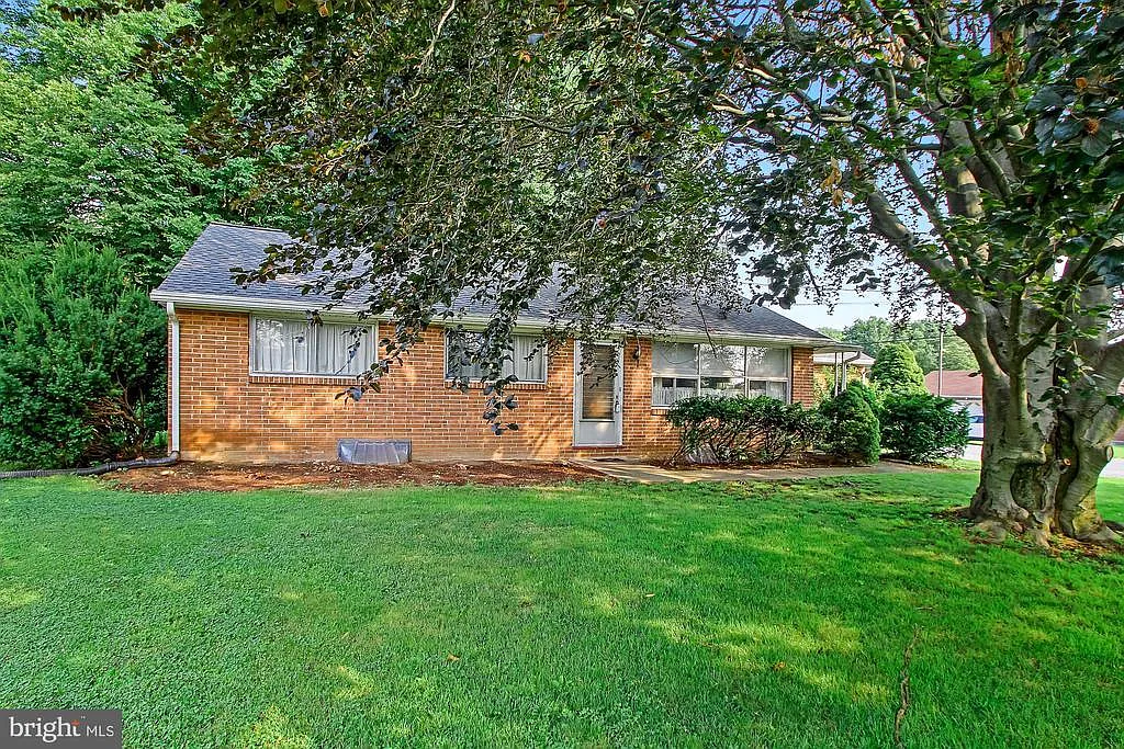 2009 Poplars Rd photo 1
