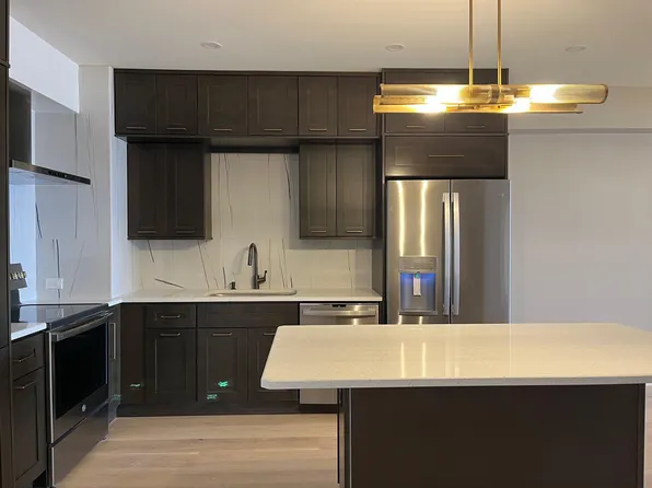 175 E Delaware Pl, Chicago, IL