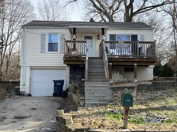 305 Kohl Rd, Bellevue, NE 68005