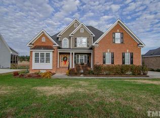 1009 Black River Dr, Zebulon, NC 27597