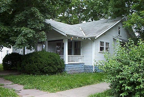 1st image of 543 W 4th St