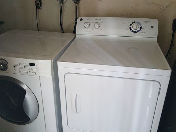 2nd image of 5 S Valencia Dr