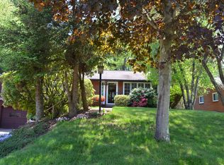 207 President Dr, Glenshaw, PA 15116