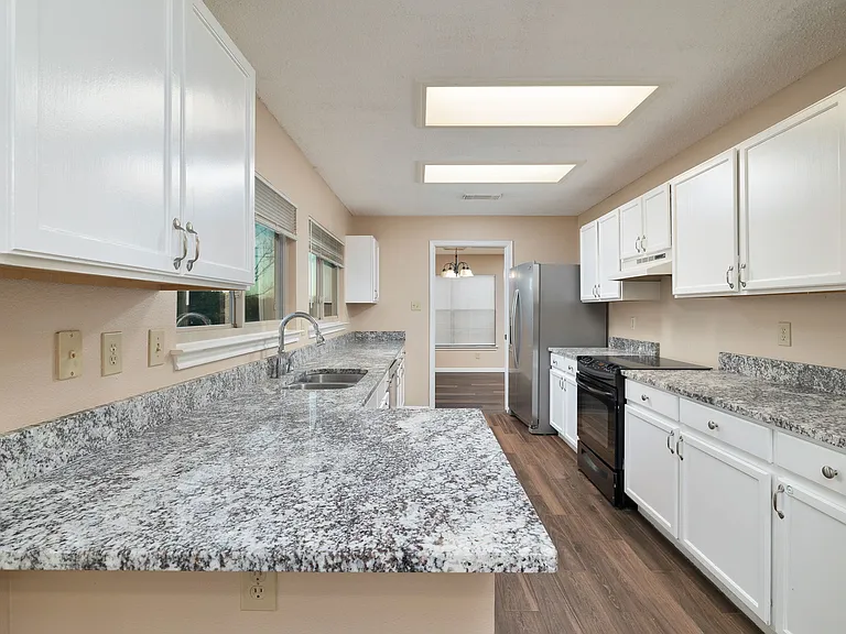 3304 Baldwin Park — Photo 9