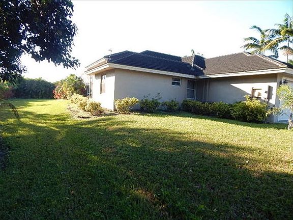 3rd image of 12202 NW 25th St