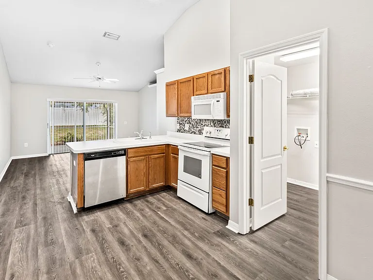 11111 Lakeside Vista Dr — Photo 18