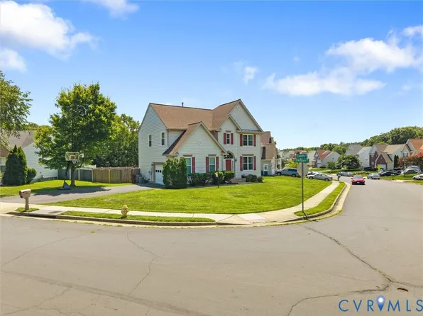 13015 Trentdale Dr, Woodbridge, VA 22193